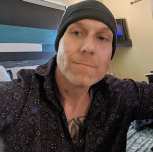 Meet your Posher, Dustin